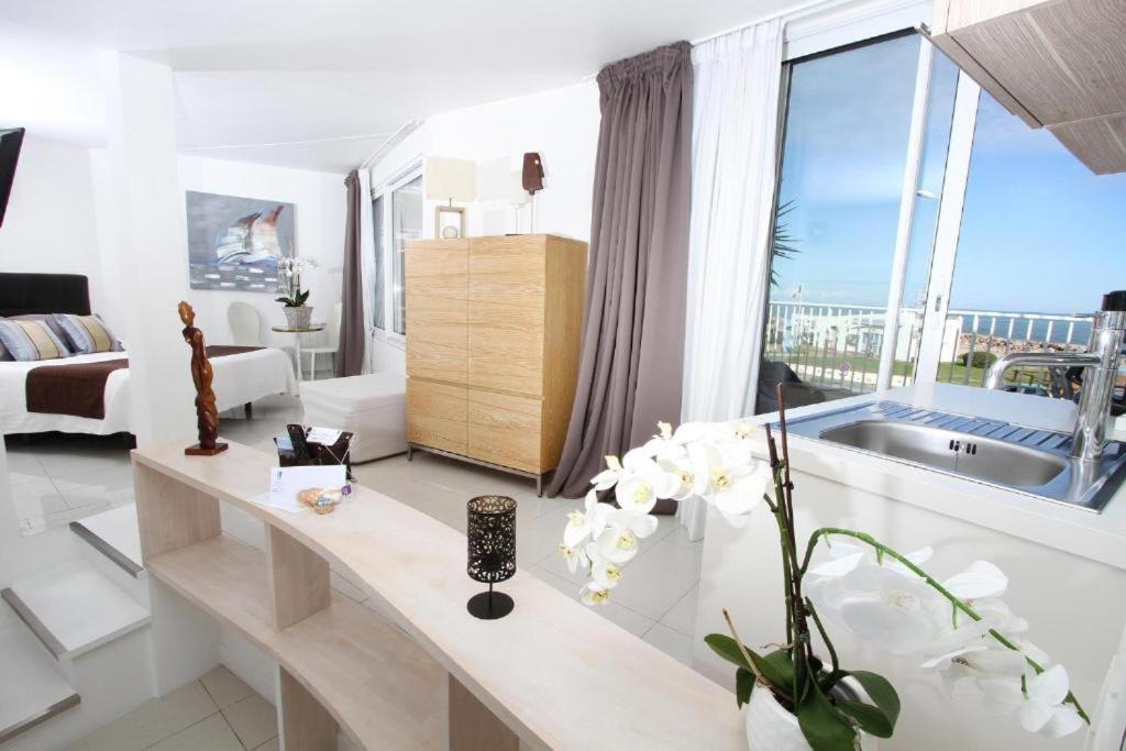 Bleu Mer Duplex & Suites Saint-Cyprien  Ngoại thất bức ảnh
